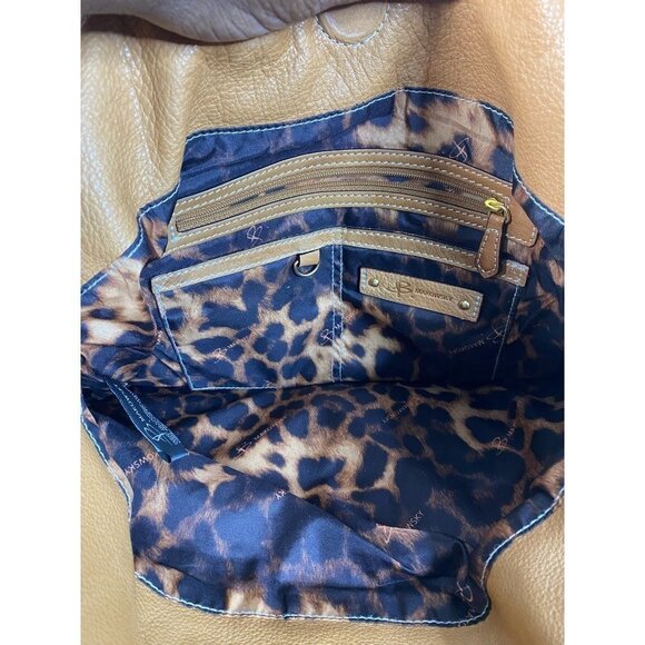 B. Makowsky Womens Shoulder Bag Beige Black‎ Leather Inner Pockets Dual Handle M - Picture 5 of 12